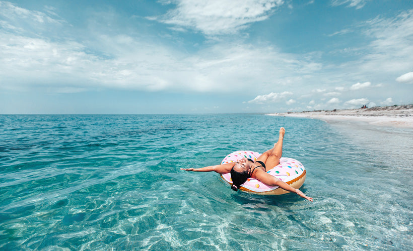 11 Plus Size Beach Outfits for Fun in the Sun