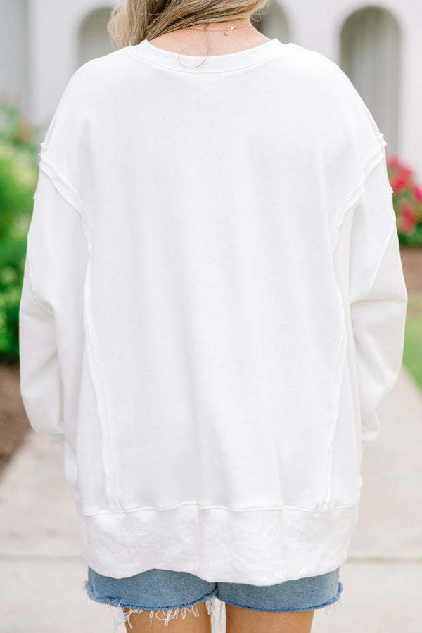 ivory crew neck sweatshirt with gator graphic