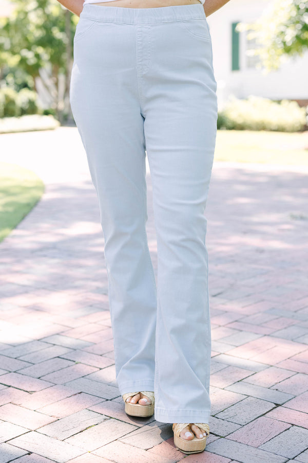 Plus Size light blue pull-on jeggings with a straight leg fit and elastic waistband.