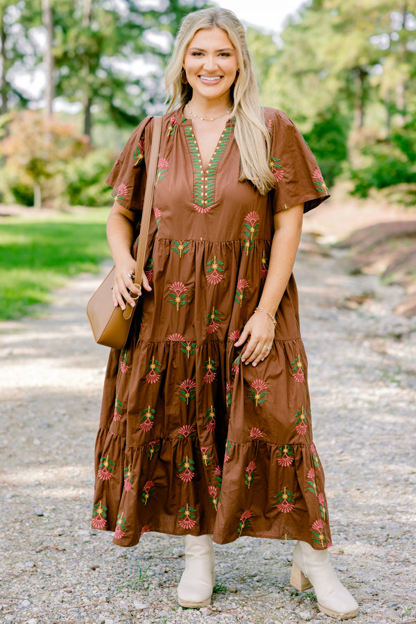 Chic Soul plus size clothing, brown short sleeve tiered flowy maxi dress with pink floral print 
