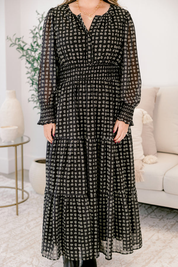 Chic Soul plus size clothing, black and tan paisley print long sleeve maxi dress with cinched waist and wrists on the sleeves and v-neckline