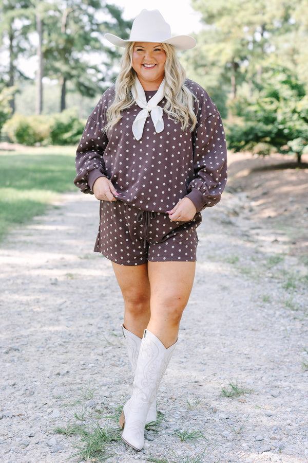 Plus Size brown polka dot pullover with long balloon sleeves and a matching drawstring short set.