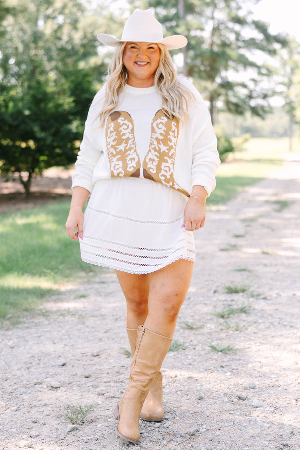 Plus Size white viscose-linen skort with eyelet lace tiers and a scalloped hem.