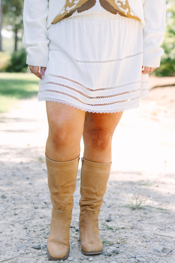 Plus Size white viscose-linen skort with eyelet lace tiers and a scalloped hem.