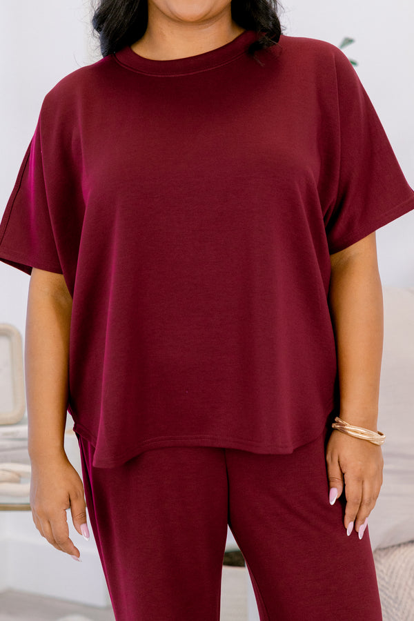Chic Soul plus size clothing, burgundy red short sleeve top and burgundy red flowy stretchy waistband pants as a matching set
