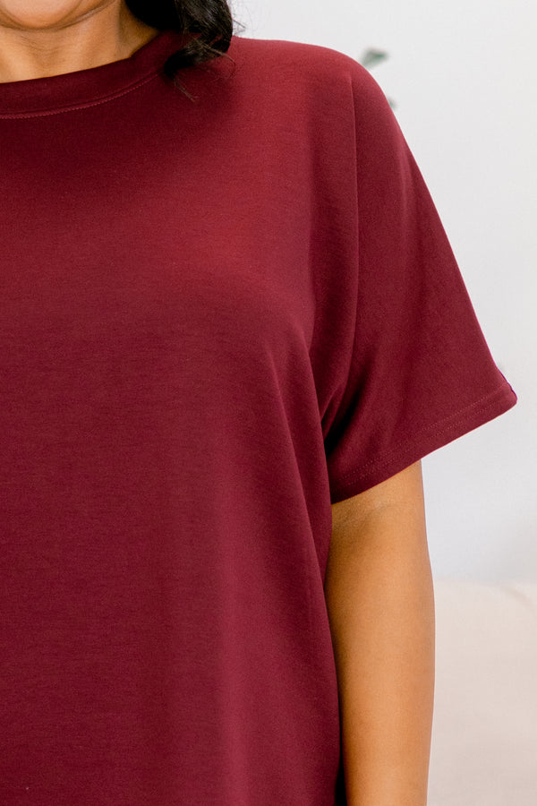 Chic Soul plus size clothing, burgundy red short sleeve top and burgundy red flowy stretchy waistband pants as a matching set