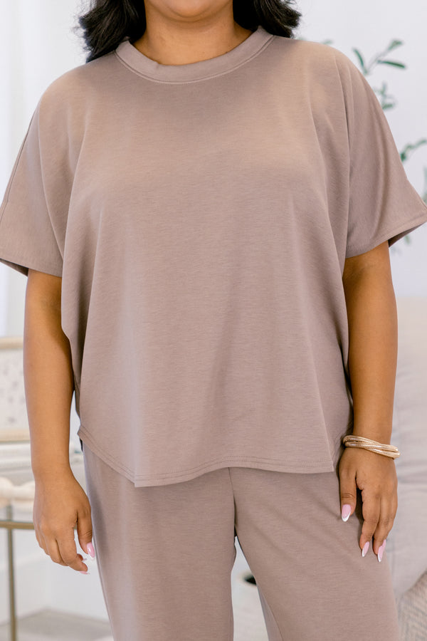 Chic Soul plus size clothing, cocoa brown straight leg pant with a cocoa brown short sleeve top as a matching set