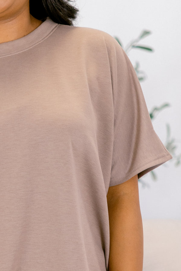 Chic Soul plus size clothing, cocoa brown straight leg pant with a cocoa brown short sleeve top as a matching set