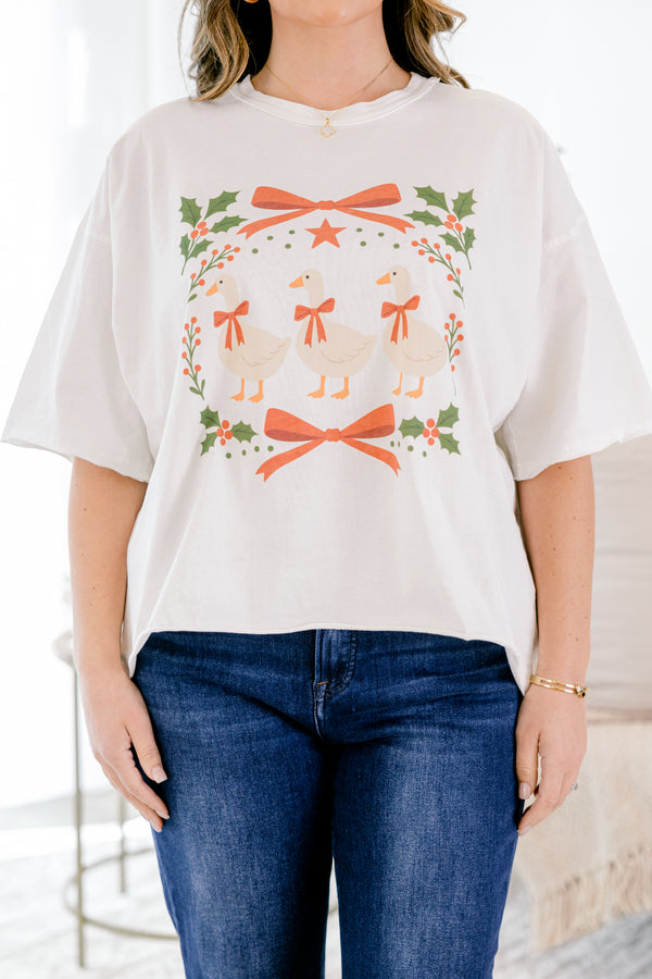 Chic Soul plus size clothing, white slightly cropped short sleeve tee with 3 geese surrounded in Christmas garland and bows