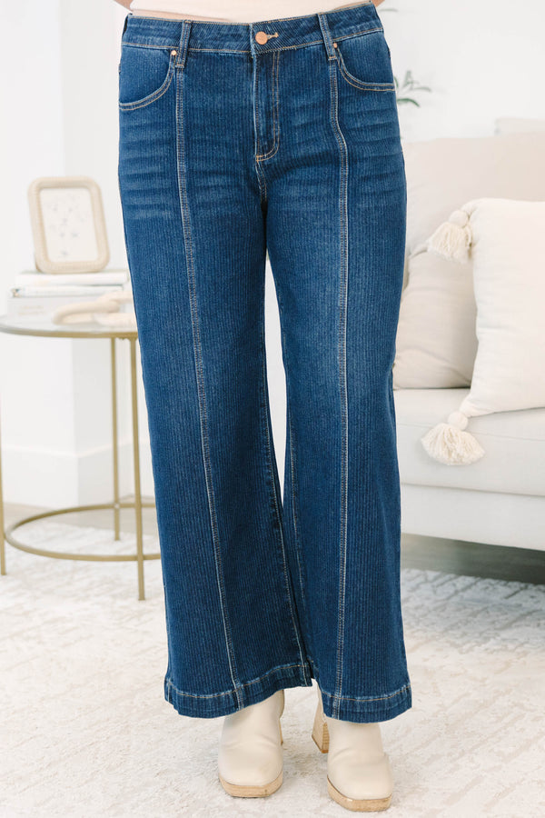 Plus size clothing, mid-rise with a cropped silhouette and front seam detail