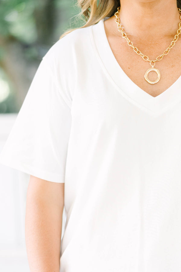 Plus Size white relaxed v-neck short sleeve tee