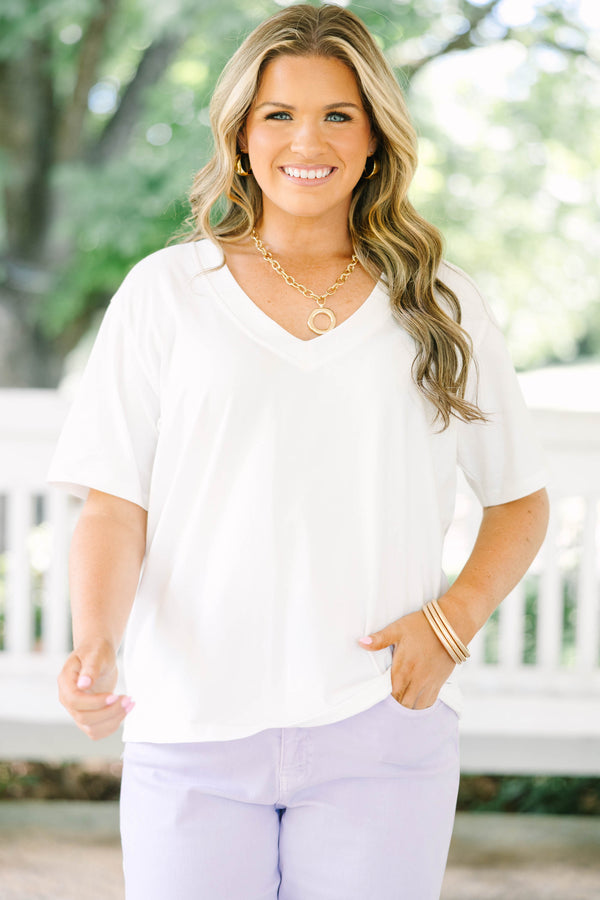 Plus Size white relaxed v-neck short sleeve tee