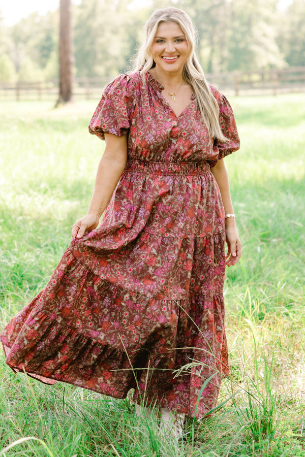 Chic Soul plus size clothing, brown floral print short puff sleeve tiered flowy maxi dress with v neckline and sinched waist