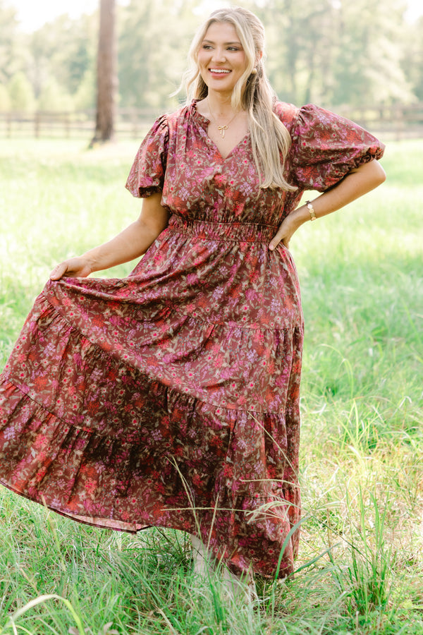 Chic Soul plus size clothing, brown floral print short puff sleeve tiered flowy maxi dress with v neckline and sinched waist