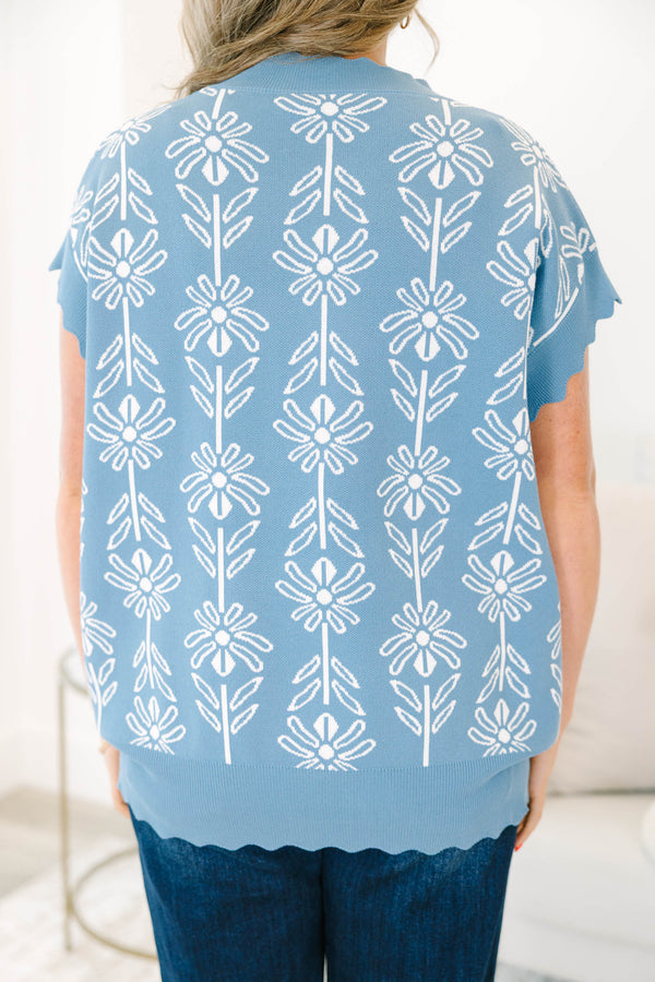 Plus size short sleeve floral sweater with scallop details on hemline, sleeves and neck line