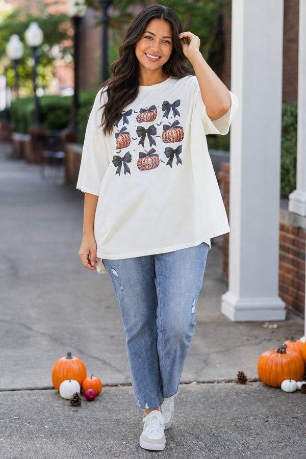 Chic Soul plus size clothing, ivory short sleeve boyfriend tee with leopard printed pumpkins with black bows graphic design