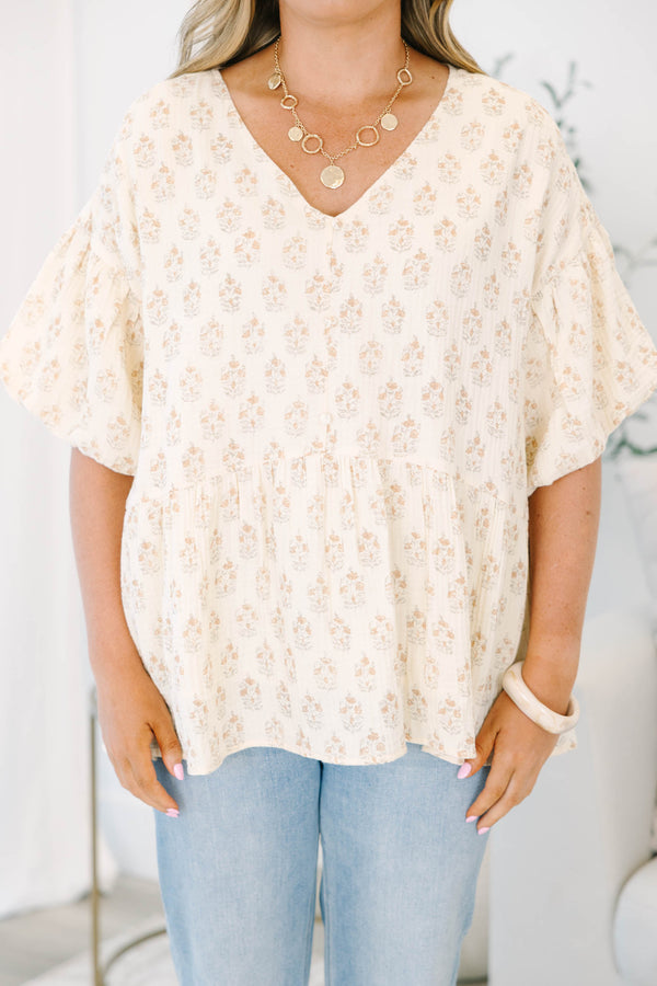 Chic Soul plus size clothing, light yellow short-balloon sleeve shallow v-neck casual top with dainty floral pattern
