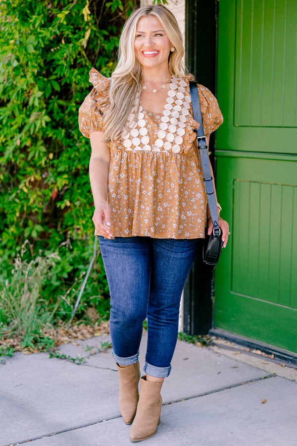 Chic Soul plus size clothing, brown top with bubble sleeves and a floral pattern with a textured circle design going down to the chest