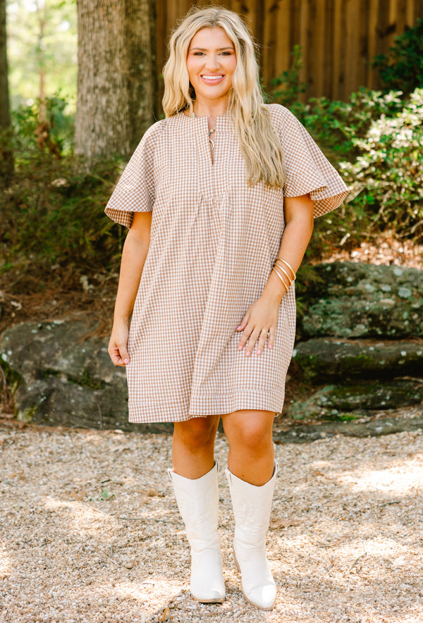 Chic Soul plus size clothing, brown gingham short sleeve dress with a slight v-neckline 
