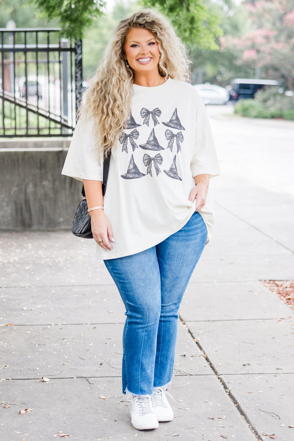 Chic Soul plus size clothing, ivory short sleeve boyfriend tee with bow and witch hat graphic in black 