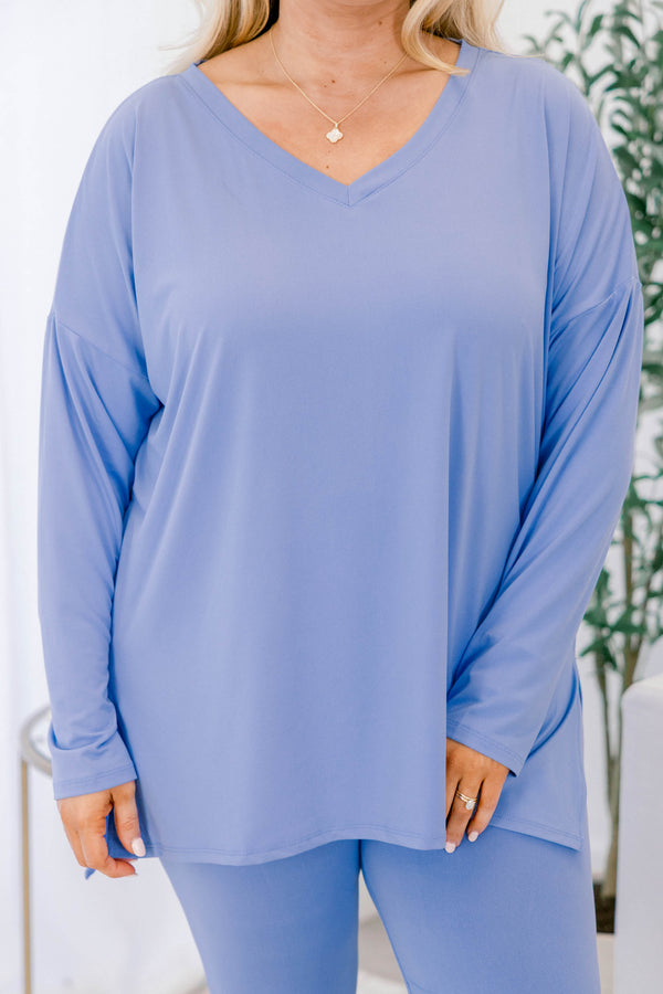 Chic Soul plus size clothing, cornflower blue long sleeve v-neckline top with side slits and cornflower blue leggings matching 
