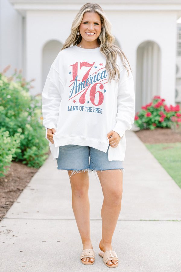 Plus Size ivory crew neck sweatshirt with a red and blue 1776 America graphic.