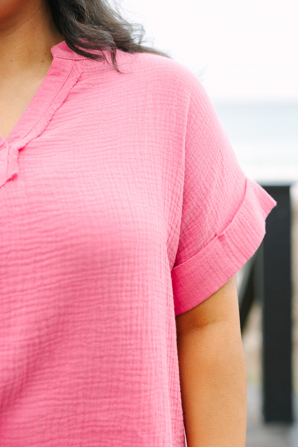 Chic Soul plus size clothing, rose short sleeve linen top with cuffs at the end of the sleeves and a v-neckline 
