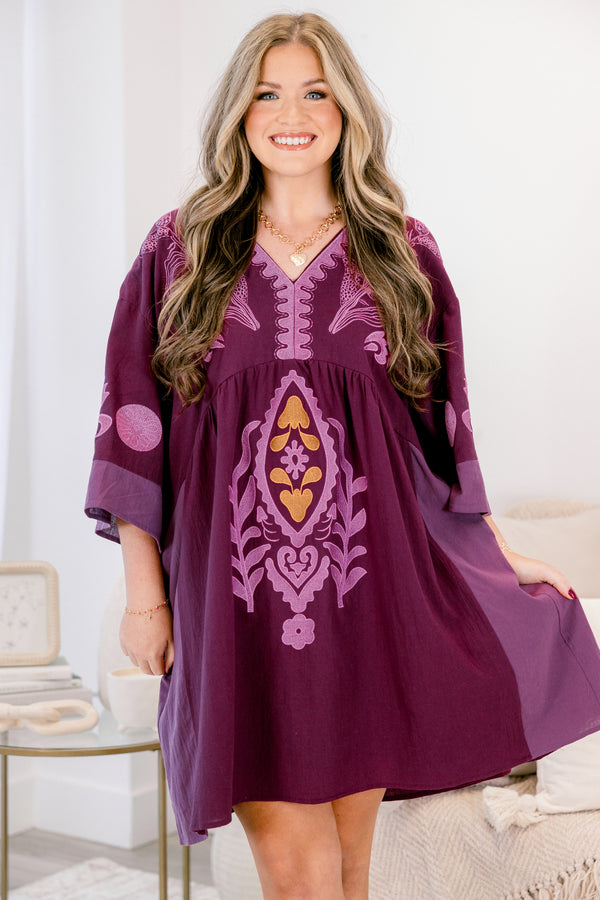 Chic Soul plus size clothing, dark purple half sleeve short straight A-line dress with light purple embroidery detailing