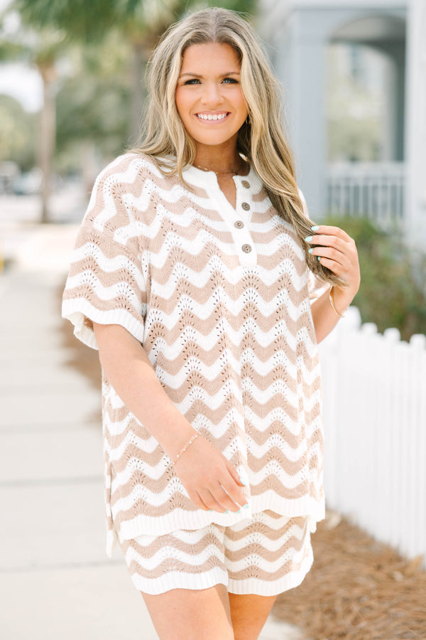 Chic Soul plus size clothing, white and tan chevron print knit short sleeve top with four wooden button at the top and shorts set