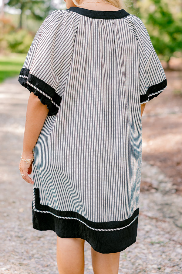 Chic Soul plus size clothing, short puff sleeve black and white striped short dress with v-neck and bold back trim around collar, sleeves, and hem 