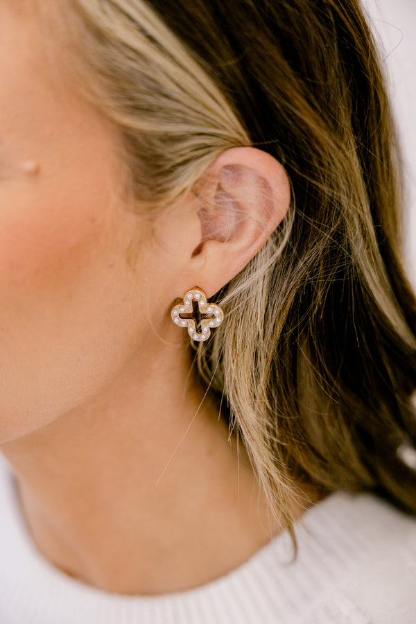 Chic Soul plus size clothing, gold clover shaped statement stud earrings with pearls