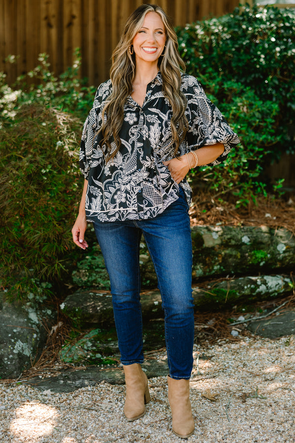 Chic Soul plus size clothing, black to with a white paisley pattern and half sleeves 