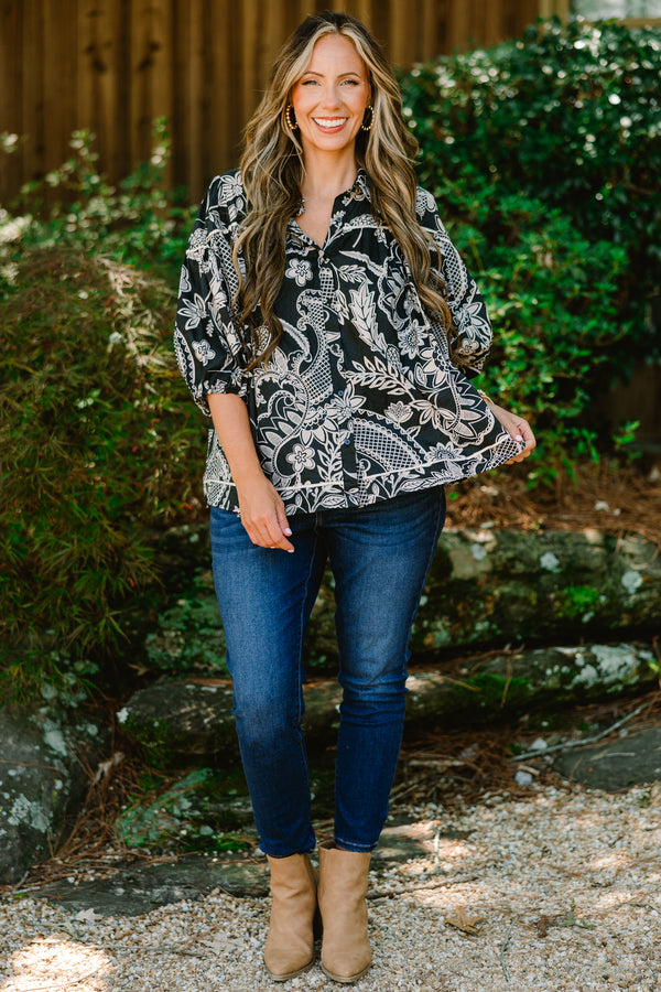 Chic Soul plus size clothing, black to with a white paisley pattern and half sleeves 