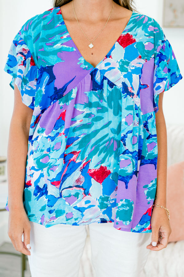 Chic Soul plus size clothing, short sleeve blue multi top with floral pattern and v-neckline