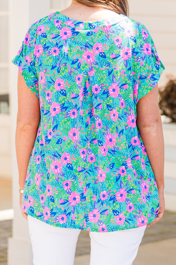 Chic Soul plus size clothing, multi floral short sleeve top with v cutout along neckline