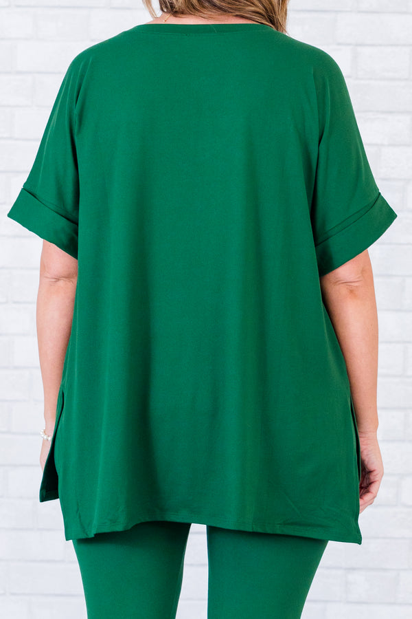 Chic Soul plus size clothing, short-sleeve dark green matching top and leggings set with v-neckline 