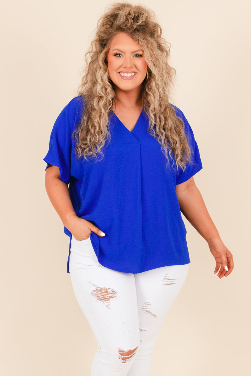 Flowy store blue top