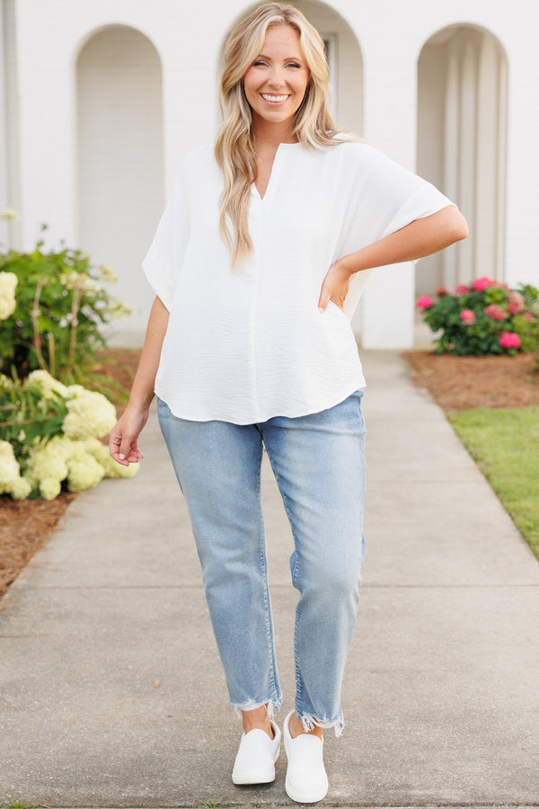 White flowy store top short sleeve