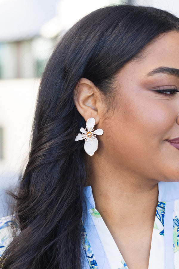 Chic Soul plus size clothing, white floral stud earring with a smaller gold flower detail on the center of the stud 
