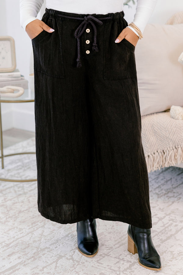 Chic Soul plus size clothing, black linen wide leg pants with 3 cream buttons and a rope tie belt