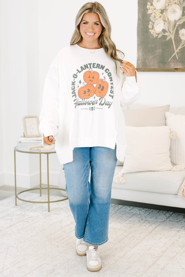 Plus size ivory plus size Pumpkin Contest Comfy Crew sweatshirt with a relaxed, flowy fit.
