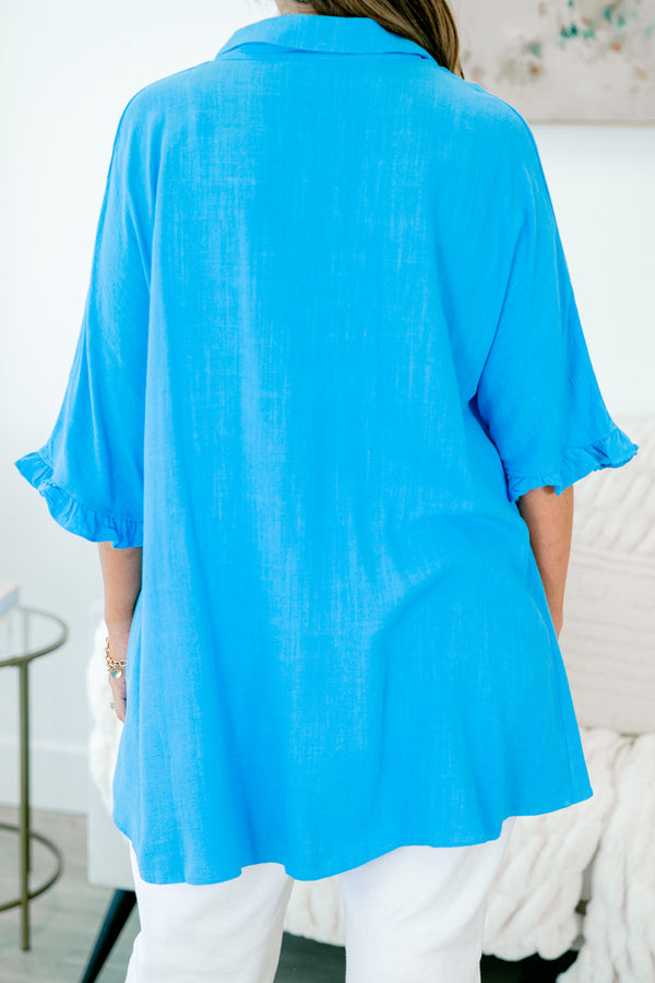 Chic Soul plus size clothing, blue short sleeve linen button up top with ruffle along sleeves and collar detail