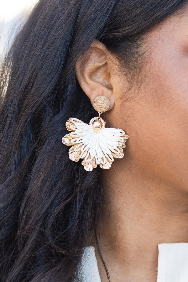 Chic Soul plus size clothing, woven fan shaped dangle earring with a white and natural color as well as a gold pearl detail on the top middle of the dangle 