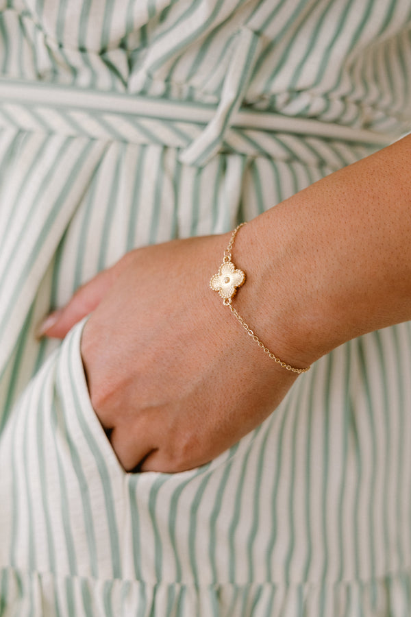 Chic Soul plus size clothing, clover pendant gold thin chain bracelet with adjustable slide closure