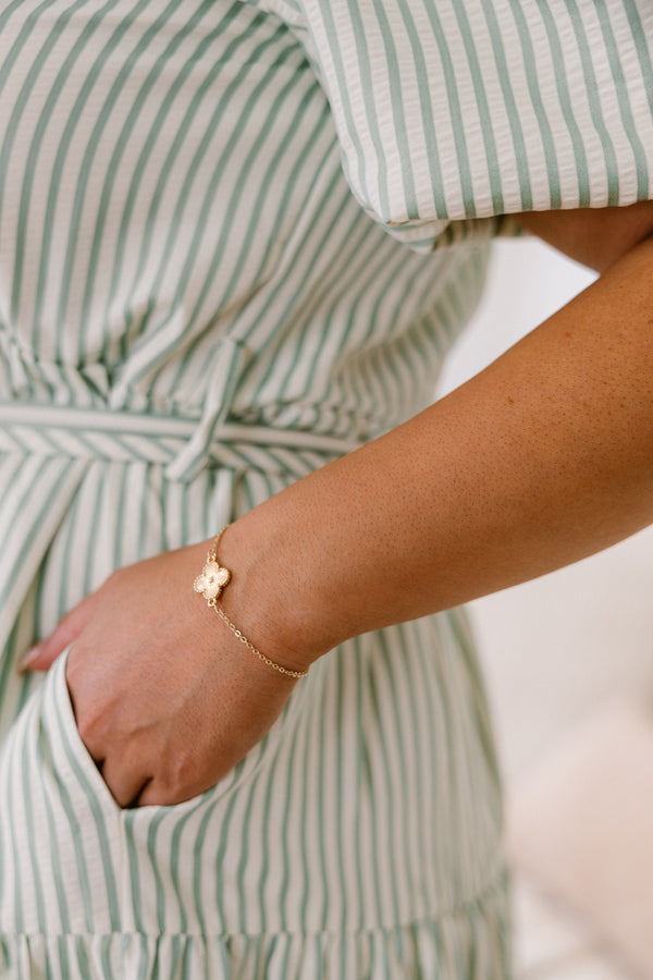 Chic Soul plus size clothing, clover pendant gold thin chain bracelet with adjustable slide closure