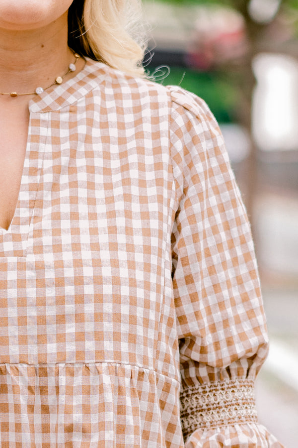 Chic Soul Plus size clothing, brown gingham babydoll dress with half sleeves that have a ruffle detail on each end of the sleeve 