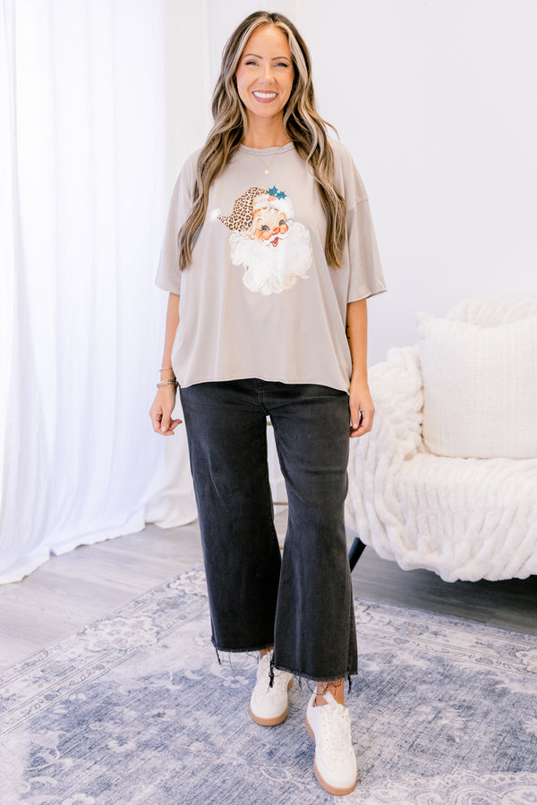 Chic Soul plus size clothing, light grey tan short sleeve slightly cropped tee with a vintage Santa wearing a leopard print hat 