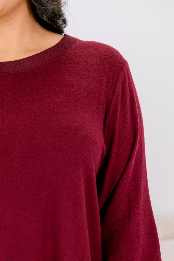 Chic Soul plus size clothing, merlot red long sleeve scoop neckline and hem top with sleeves being tighter around the wrist