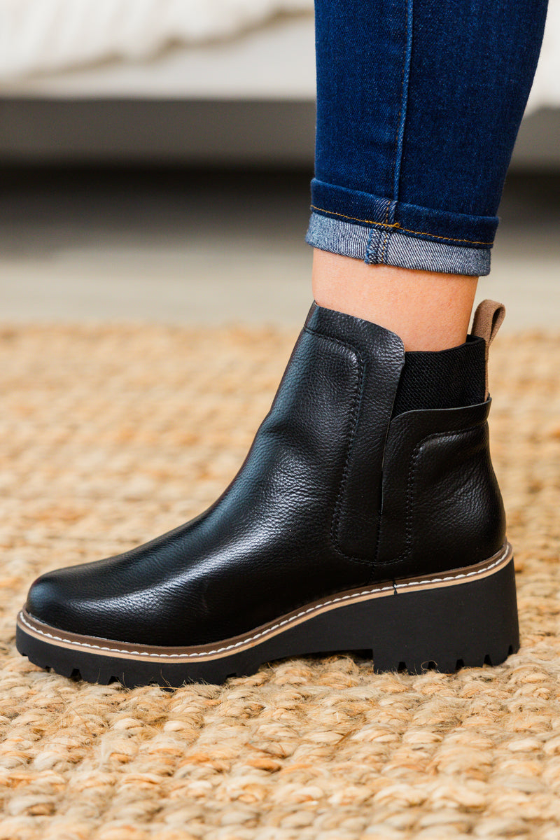 Women's Sleek Street Booties, Black