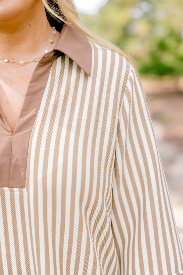 Chic Soul plus size clothing, white and brown stripe short dress with brown border on sleeves, collar, and bottom of the dress